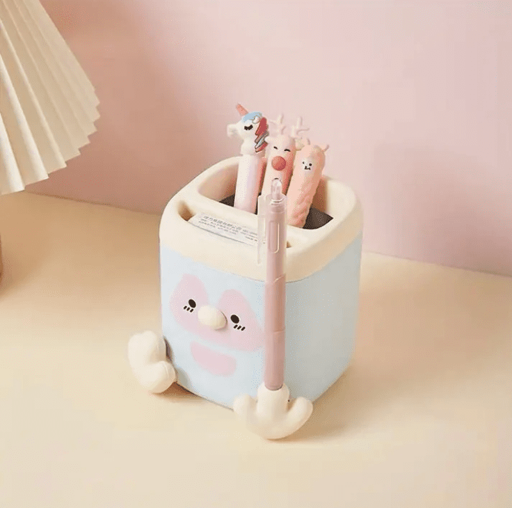 Kawaii Penguin Pen Stand