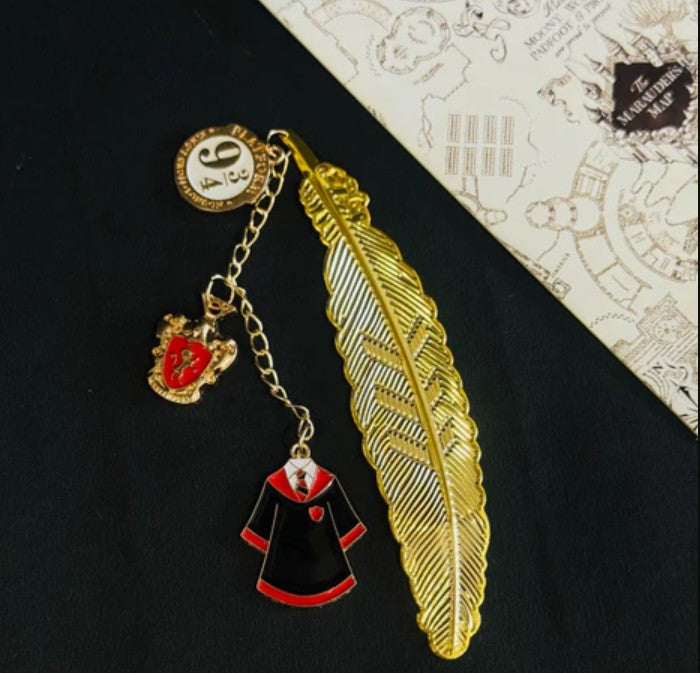 Harry Potter House Feather Metal Bookmark with Platform 9¾ Charm ✨