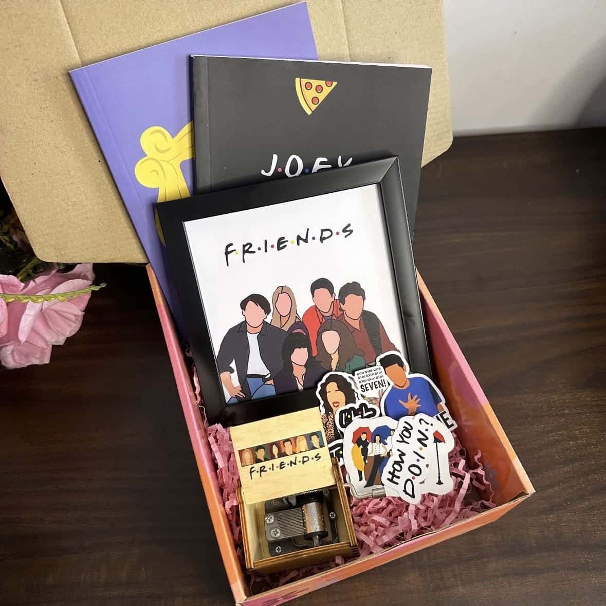 F.R.I.E.N.D.S HAMPER