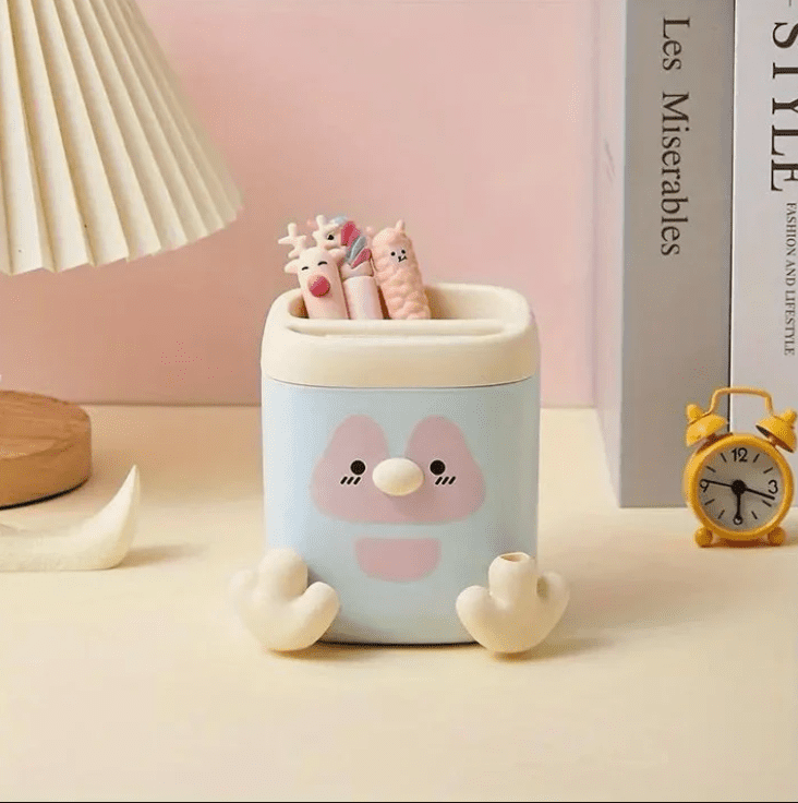 Kawaii Penguin Pen Stand