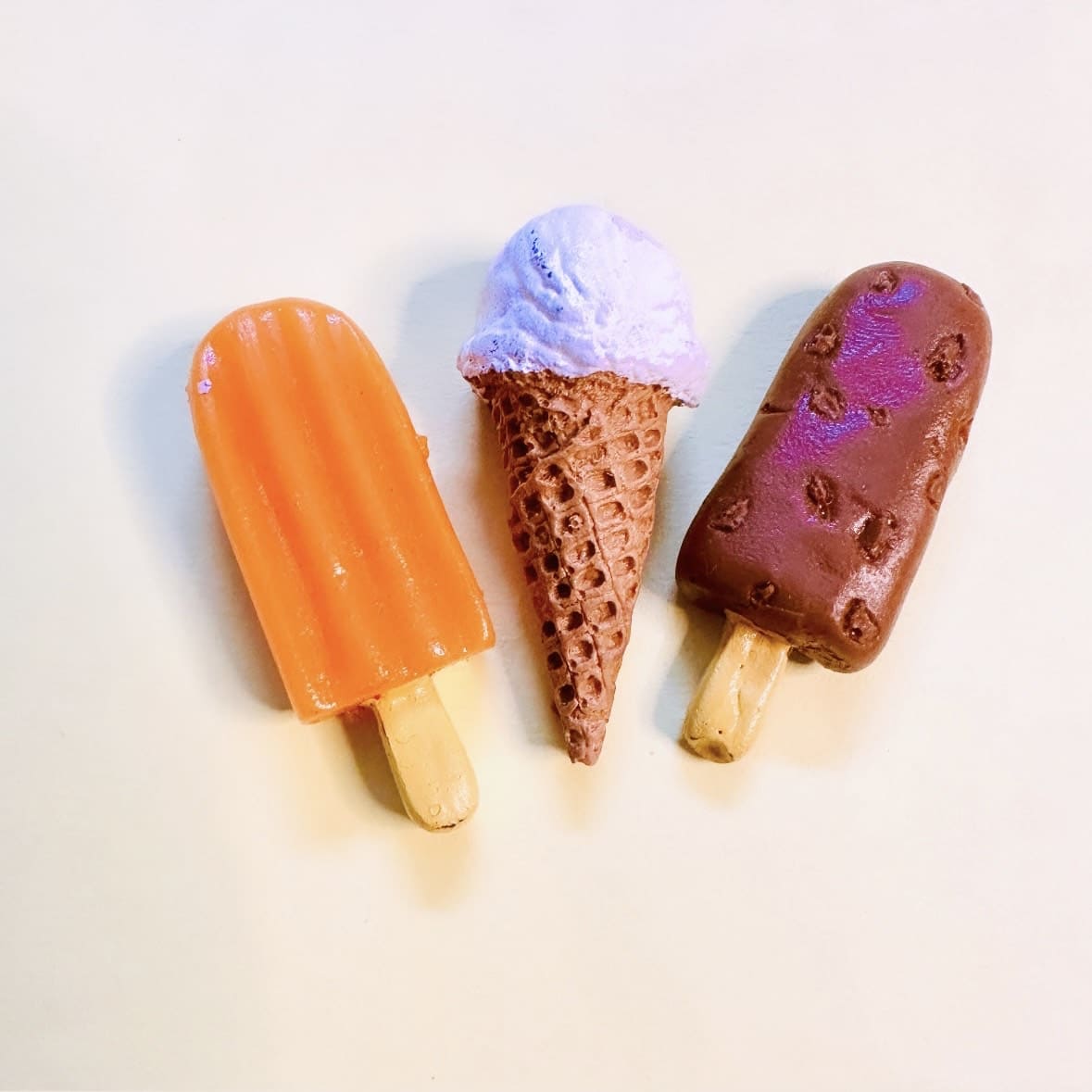 Ice-cream Magnet