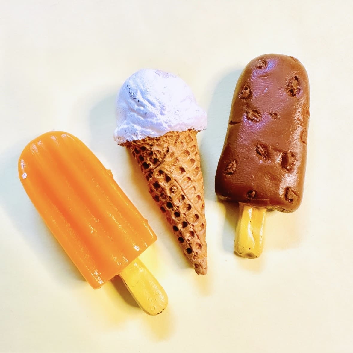 Ice-cream Magnet