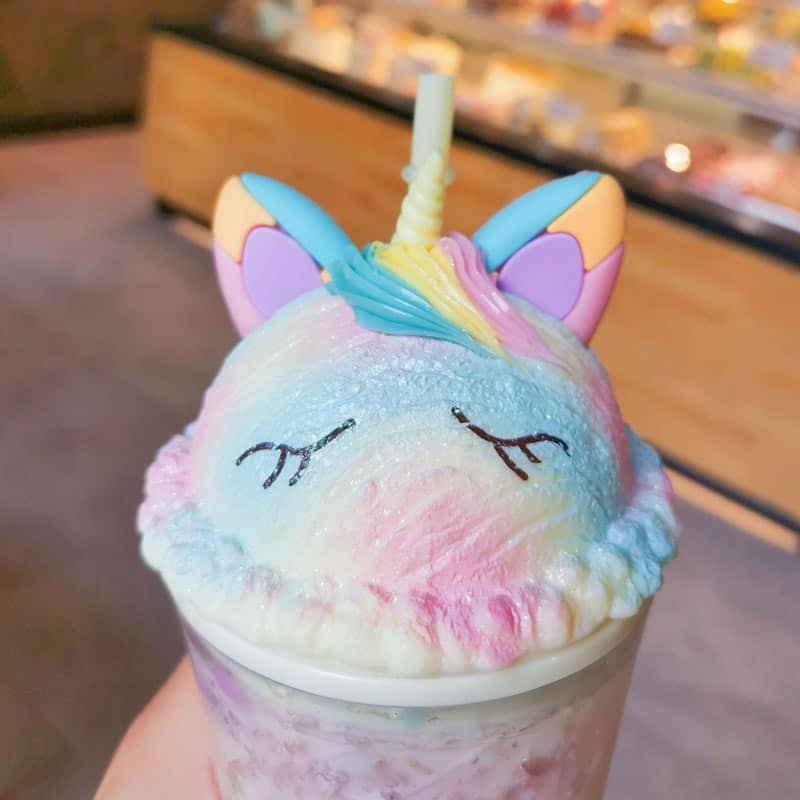 GORGEOUS UNICORN SIPPER